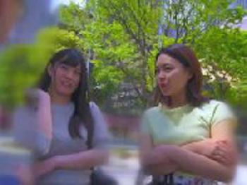 主婦友同士の2人組をナンパ→友人の前で恥ずかしがりながらも激しく昇天する3人プレイ