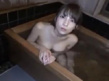 万引が見つかって店員に輪姦され性的暴行膣内射精される女子校生