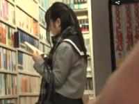 本屋で媚薬塗り込まれアヘ顔SEXする真面目女子校生