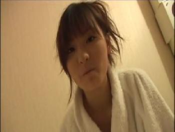 AV出演で処女を捨てる異常な童顔娘が可愛い件