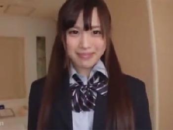 布団の中という極狭の密室空間で雄と牝が汗だくで卑猥に交わるサイレント性交