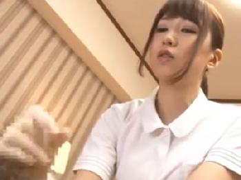 サディスティックなお姉さんが無表情で義務的にいきり勃ったペニスを手コキ抜き