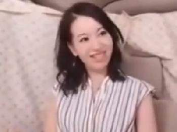 素人人妻ナンパ→車内に連れこんで思う存分おまんこ内射精