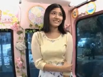 黒髪昭和顔の素人巨乳女子にナンパぶっかけ