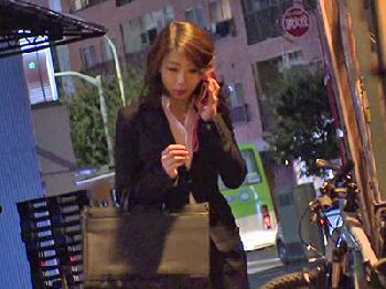 1人暮らしの女性会社員を帰宅帰りに尾行して性的暴行する黒人グループ