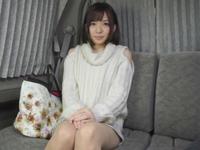 キュートな今時の女子が素股だけのはずが子宮へ直接精液ぶっかけられて涙目