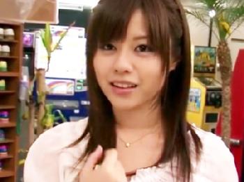 ボーリング場でヤンキーに絡まれてゴムなし凌辱される美少女