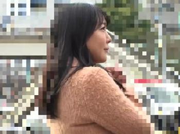 エロティック童顔なマダムをホテルに連れ込み中出し寝取られ