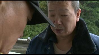 押入れでオナニーをして父親を色仕掛けする猥褻娘が思う存分子宮へ直接射精される