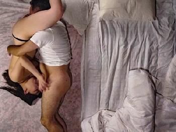 膣圧凄すぎる兄嫁の女性器に辛抱できずコンドーム未装着のまま暴発