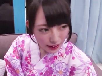 花火デートの帰りにマジックミラー号に誘導した素人童顔娘が彼氏待たせてコンドーム未装着の膣内射精交尾で恍惚アクメ