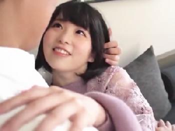 経験の少ない黒髪ショートヘアの美少女がイケメンとのディープな性行為に恥じらいイキ