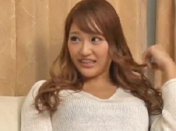 巨乳のお姉ちゃんが弟を官能的に誘い肉親性交