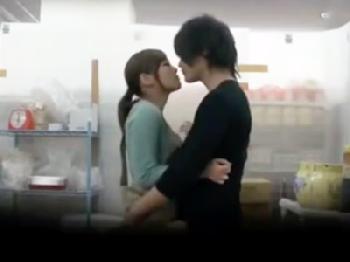 SOD調査隊がレジ店員の淫行調査開始→仕事中にあられもなく性交する姿を激撮!!