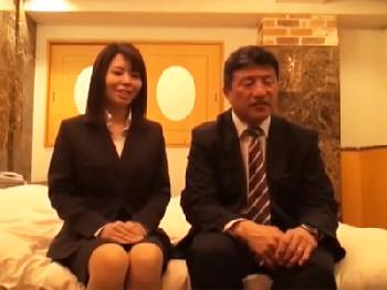 新人女性会社員と上司の禁断密通交尾で中出し獲得