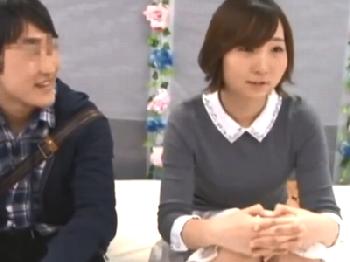 男友達にいきなり股間の穴に直接射精されてガチ焦りな女子大生W