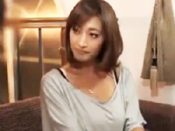 ヌルヌル3Pマッサージでムラっときたエロ乳腰はくびれて胸は巨乳の有閑マダムの寝取り交尾を盗み撮りW