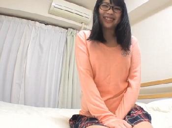 眼鏡の地味目女子が水着パンストで性調教→気持ち悪い中年男の言いなりになってアヘアヘ絶頂