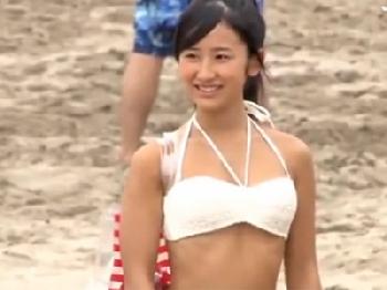 ビーチで水着素人ナンパ→マッサージと言葉巧みに騙して中出し獲得