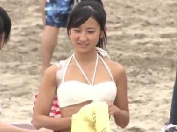 マッサージのハズが膣内でスペルマを発射された水着素人さん