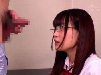 超キュートな美少女たちの隙のある顔にただただぶっかける4時間顔面射精!!