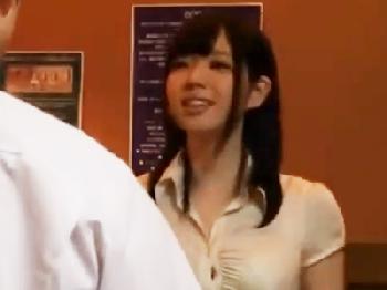 媚薬オイルマッサージの餌食になった巨乳娘が痙攣絶頂!!