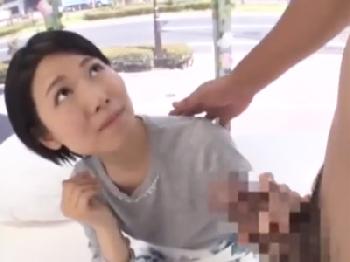 男性会社員のオヤジたちを捕まえて夜な夜な股間に貪りつくボイン痴女