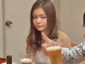 とても綺麗な姉妹がそれぞれの夫を交換しスワッピング4PW