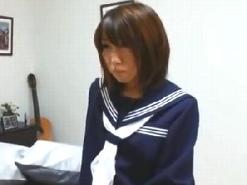 キツキツ股間の割れ目な女子校生が先生に巨根を挿入され悶絶昇天!!