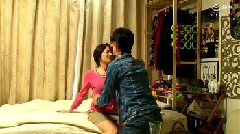 もしもイケメンに口説かれてお持ち帰りされた熟女過ぎの奥さんが不貞行為で乱れる様子をバッチリ盗み撮り