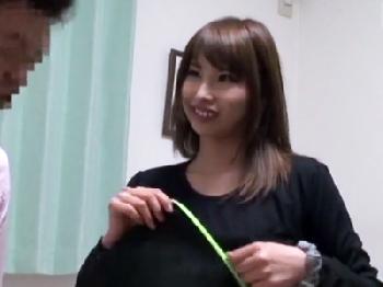 挿入は絶対禁止なデリヘル嬢がその場のノリで避妊具なしの性行為