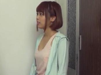 生意気な隣人娘を自慢の巨根で挿入して→最後は無許可でゴムなし挿入膣内発射