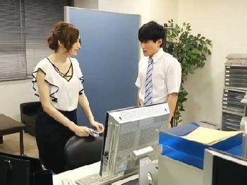 残業のご褒美が爆乳上司の優しすぎるパイズリ!!