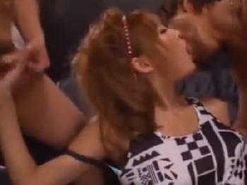 酒の勢いで乱交→全身に精液ぶっかけられて恍惚アクメする巨乳ギャル