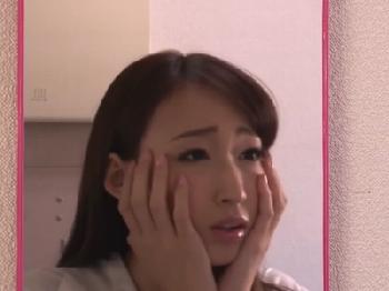 マジか!!朝目が覚めたらずっと憧れていた女性上司の身体と入れ替わり!!