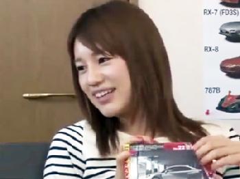 弟のAV映像で性的欲望を煽られた巨乳姉が禁断のコンドーム未装着の近親性交