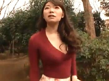 公園でナンパした巨乳人妻をホテルに連れ込み即日ハメ!!