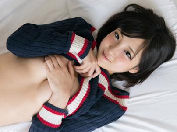 透明感抜群の美少女が明るいうちから溺れるH