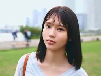 写真が趣味という天然系美少女のAVデビュー!!