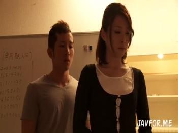 職場の他人棒に惚れてしまい不貞交尾に堕ちていく痴女人妻