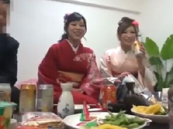 成人式後の飲み会で盛り上がって複数人での性行為を開始→迂闊にもオメコへ直接射精