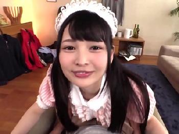 いつもは小悪魔な跡美しゅりがメイドコスプレで中出し