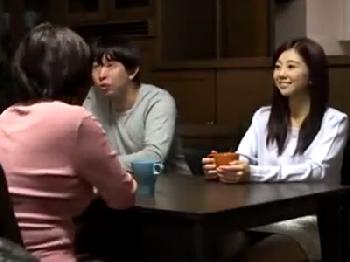 娘に不妊症だと告げられた豊満熟女母が娘の子を孕むため娘婿と全力子作り!!