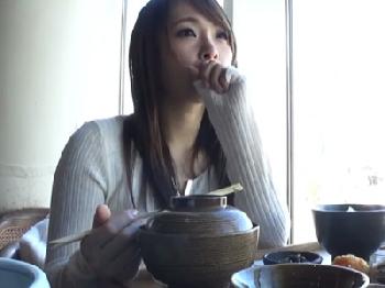 イケメン軟派男にホイホイついて行った感度が凄く良好な若妻がアクメ狂乱して大乱れW