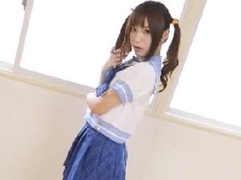 可憐なツンデレの女子校生が制服姿でオナニーを披露し教室でゴムなし交尾