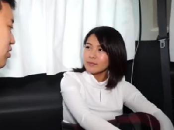 外に出しますからねと言って中出しキメる軟派男