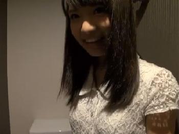 某有名リフレ店で美少女女子校生に裏オプ奉仕してもらい精液が勢いよく噴射