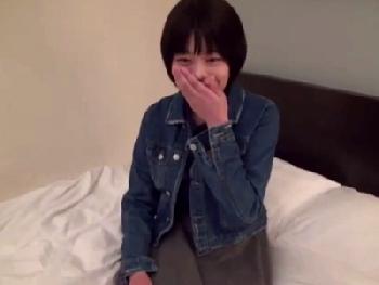 銀行員を目指してるリアル女子大生をナンパして即挿入