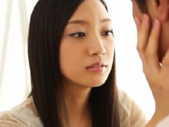 上品で清楚なお嬢様が唾液を交えて生々しい姿を晒すディープ性交