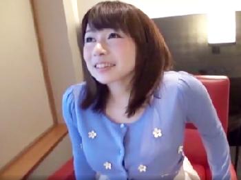 ちっちゃなミニマム身長なのにドデカイ巨乳の素人娘とハメ撮り交尾